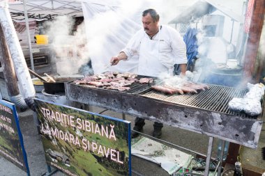 Bükreş, Romanya - 14 Eylül 2019: Ulusal Park 'ta gıda ve şarap festivali