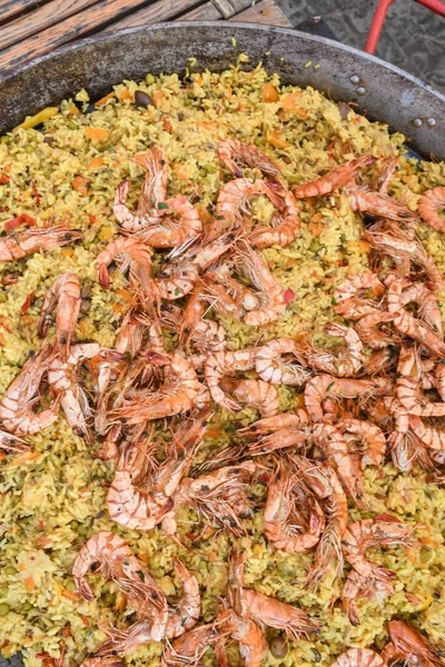 Paella Frutos Mar Cozido Uma Panela Grande Wok Festival Comida — Fotografia de Stock