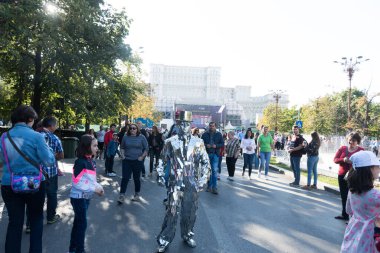 Bükreş, Romanya, 21 Eylül 2019: Bükreş 'te her yıl bir sokak yemeği ve performans festivali düzenleniyor