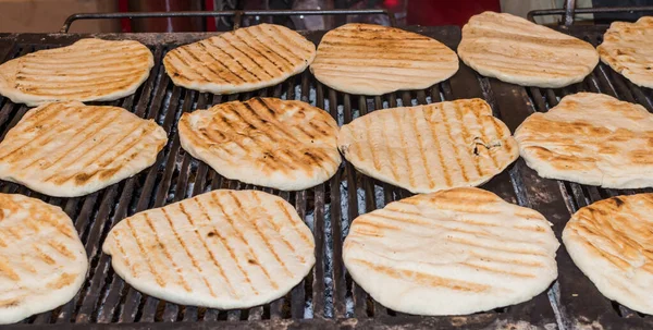 Pan Pita Parrilla Durante Festival Comida Rápida Comida Callejera — Foto de Stock