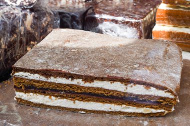 Geleneksel ev yapımı bisküviler tatlı tatlı tatlılar otel brunch büfesi sırasında pasta dışarıdaki bahçede havuz başında. Taze Yemek Büfesi Yemek Yemeği Paylaşım Partisi Konsepti