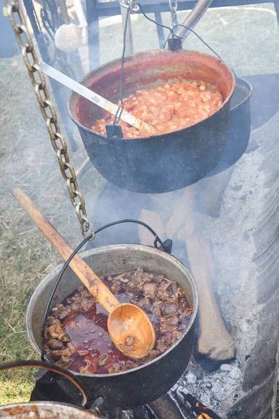 Alimente Foarte Mari Gătit Cazan Timpul Focului Tabără Vase Mari — Fotografie, imagine de stoc