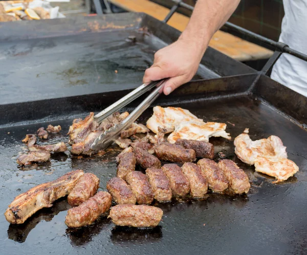 Carne Fresca Parrilla Embutidos Cerdo Pollo Picado Carne Mici Durante — Foto de Stock