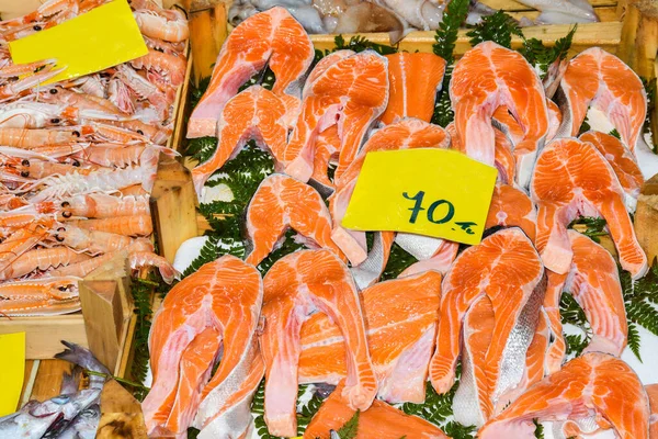 Istambul Turquia 2019 Frutos Mar Frescos Balcão Mercado Peixe Venda — Fotografia de Stock