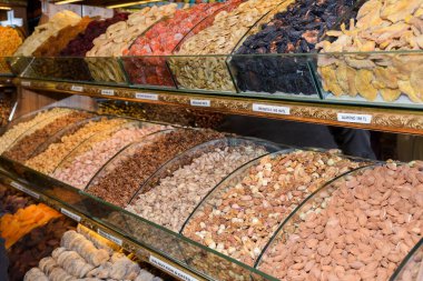 Mısır Çarşısı. İstanbul, Türkiye 'deki Baharat Pazarı kentin en büyük pazarlarından biri.