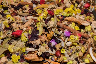 İstanbul 'da çeşitli çay ve baharatlar Türkiye' de ve Grand Bazaar 'da