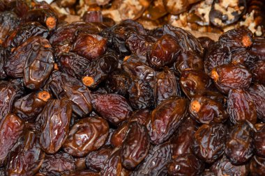 İstanbul, Türkiye 'deki Büyük Pazar' da çeşitli kurumuş meyvelerle tezgah