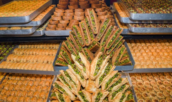 Delicias Tradicionales Postre Dulce Baklava Pastelería Cataif Durante Brunch Buffet — Foto de Stock