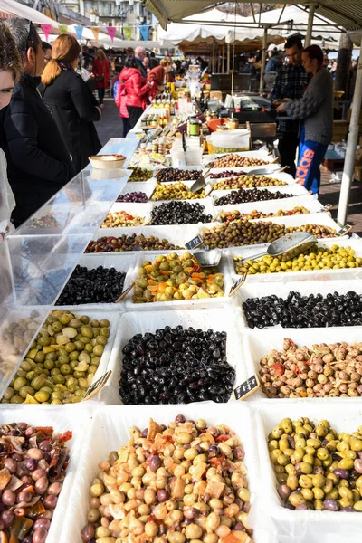 Nizza Francia Febbraio 2020 Ampia Gamma Olive Vendita Mercato All — Foto Stock