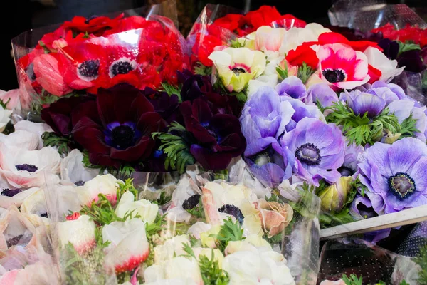 Çiçekler Çiçek Pazarında Buket Düzenlemesi Anneler Günü Kadınlar Günü Sevgililer — Stok fotoğraf