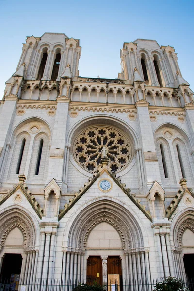 2020年2月25日 尼斯圣母院 Basilique Notre Dame Nice 是一座罗马天主教新哥特式大教堂 座落在法国尼斯市中心的让 梅迪金大道上 — 图库照片