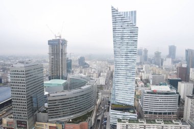 Varşova, Polonya, 21 Ocak 2020: Varşova, Polonya Kültür ve Bilim Sarayı 'nın yukarısından şehre bakış