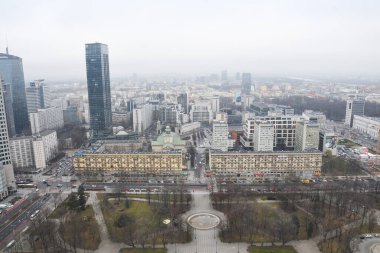 Varşova, Polonya, 21 Ocak 2020: Varşova, Polonya Kültür ve Bilim Sarayı 'nın yukarısından şehre bakış