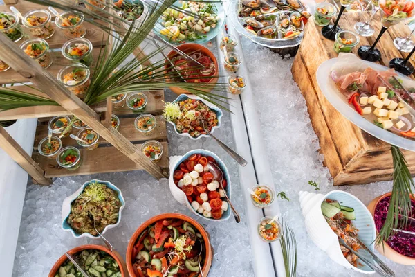 Luxe Catering Bij Het Zwembad Food Bloggers Event Banket Bruiloft — Stockfoto