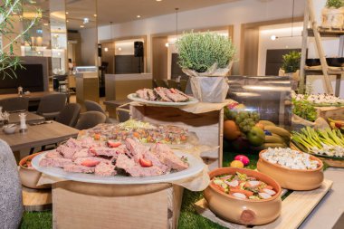 Yemek Büfesi Yemek Yemeği Partisi Paylaşım Konsepti, Paskalya brunch 'ı bir otelde ya da etkinlikte