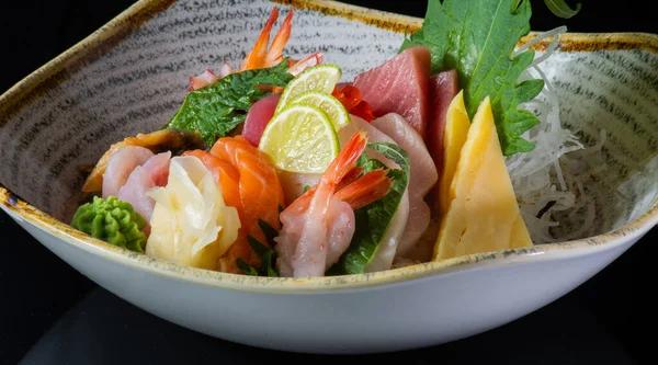 Sahimi Salade Met Dun Gesneden Tonijn Koningsvis Zalm Met Ananas — Stockfoto