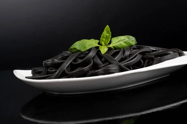 Black Tagliatelle Pasta Made Cuttlefish Ink White Elegant Simple Plate — Stock Photo, Image