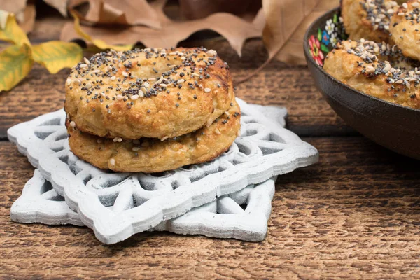 Healthy cauliflower rice bagels snack gluten free vegan low carb. Healthy eating concept. Gluten, lactose, sugar free recipe — Stock Image Healthy Cauliflower Rice Bagels Snack Gluten Free Vegan Low Carb Stock Image