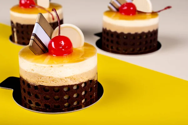 Mango Passie Fruit Cake Dessert Mousse Minimalistisch Conceptueel Ontwerp Vlak — Stockfoto