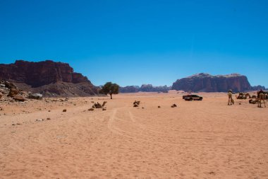 Amman, Ürdün, 17 Mart 2019: Wadi Rum (Ay Vadisi) Ürdün 'ün en güneyinde, Arap çölünün batı kıyısında yüksek bir platoda yer almaktadır..