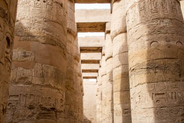 Kahire, Mısır, 24 Aralık 2018: Mısır 'daki Luxor Tapınağı, Karnak kompleks tapınağı