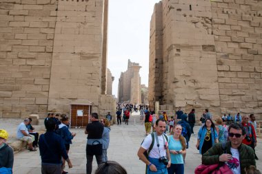 Kahire, Mısır, 24 Aralık 2018: Mısır 'daki Luxor Tapınağı, Karnak kompleks tapınağı