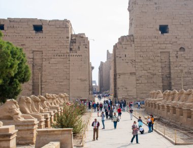 Kahire, Mısır, 24 Aralık 2018: Mısır 'daki Luxor Tapınağı, Karnak kompleks tapınağı