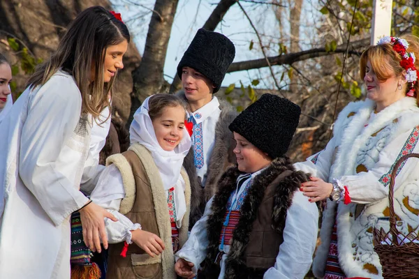 Boekarest Roemenië December 2019 Kerstfeest Balkan Roemeense Dansers Acteurs Traditionele — Stockfoto