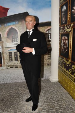 İstanbul, Türkiye, 20.12.2019: İstanbul, Türkiye 'de Madam Tussaud. Balmumu heykeller, çok gerçekçi ünlüler, müzisyenler, aktörler, insanlar