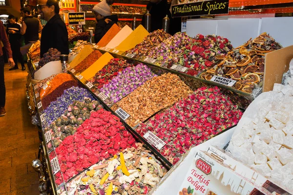 Stambuł Turcja 2019 Wielki Bazar Sprzedaje Różnorodne Produkty Przyprawy Przyprawy — Zdjęcie stockowe
