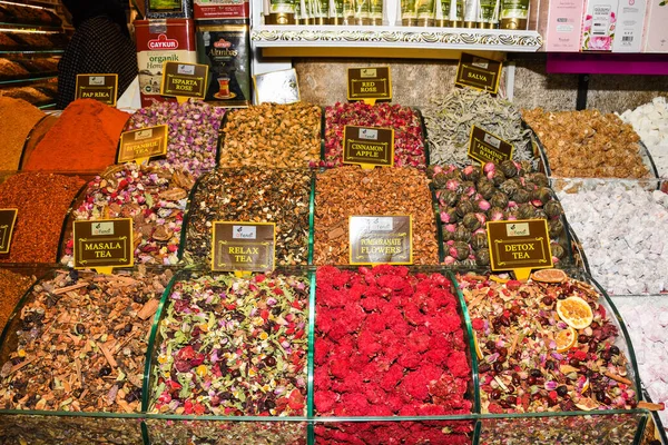 Stambuł Turcja 2019 Wielki Bazar Sprzedaje Różnorodne Produkty Przyprawy Przyprawy — Zdjęcie stockowe