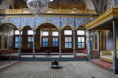 İstanbul, Türkiye, 20.12.2019: Topkapı Sarayı veya Seraglio, İstanbul 'un Fatih ilçesine bağlı büyük bir müzedir..