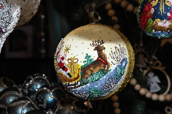 Weihnachtsschmuck Auf Dem Markt Wien Verkaufen Auf Dem Weihnachtsmarkt Westeuropa — Stockfoto