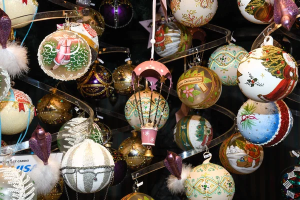 Weihnachtsschmuck Auf Dem Markt Wien Verkaufen Auf Dem Weihnachtsmarkt Westeuropa — Stockfoto