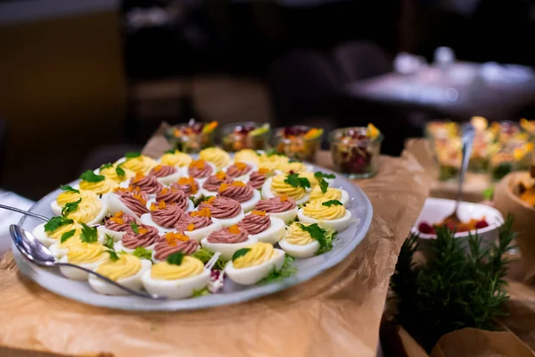 Deviled Eieren Een Schotel Pasen Eten Tijdens Hotel Brunch Buffet — Stockfoto