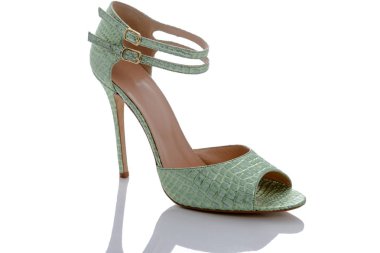 yüksek topuklu sandalet 