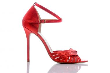 Modern kırmızı sandalet