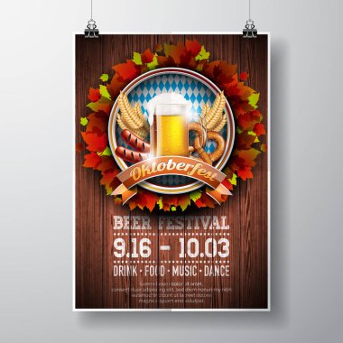 Oktoberfest poster vektör çizim ahşap doku arka plan üzerinde taze lager bira ile. Kutlama flyer şablonu için geleneksel Alman Bira Festivali.