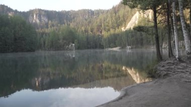 Adrpach-Teplice Rocks fo kumtaşı oluşumları