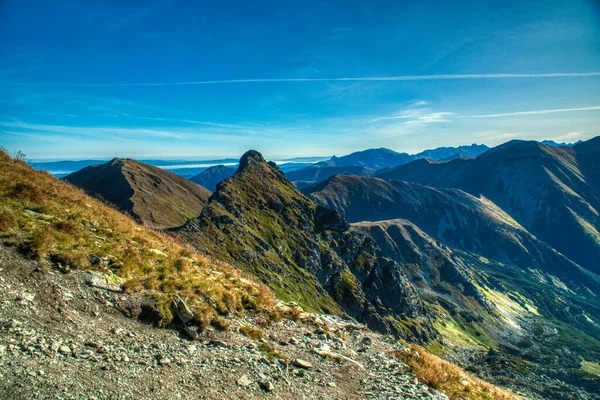 Güzel dağ Ostry Rohac, Slovakya batı Tatra dağları manzarası