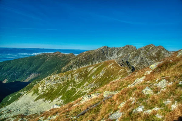 Όμορφη Δυτική Tatras και οδοιπορικά τους γύρω από Beranec, Ostry Rohac, Volovec, Hruby vrch — Φωτογραφία Αρχείου