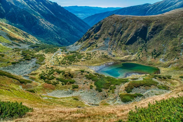 Blick auf das wunderschöne Jamnicka-Tal in der Tatra im Sommer — Stockfoto
