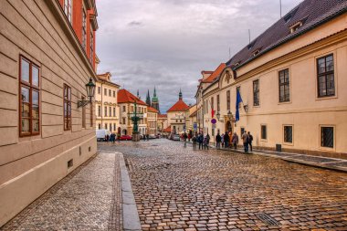 Prag 'daki Vltava Nehri üzerindeki köprülerin güzel manzarası