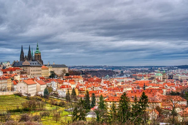 Rynki świąteczne w centrum Pragi — Zdjęcie stockowe