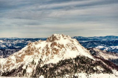 Velky Rozsutec Slovakya 'da kış doğasında.
