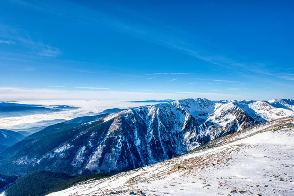 Snöiga Berg Low Tatras Slovakien Solig Dag Slovakien Low Tatras — Stockfoto