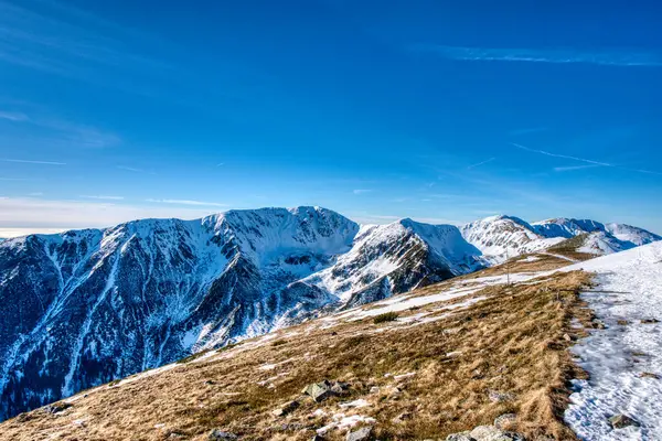 Śnieżne Góry Pogodny Dzień Słowackiej Słowacji Niskich Tatrach Słowackie Tatry — Zdjęcie stockowe