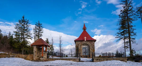 Capilla Las Montañas Para Culto Ocasional Con Bancos Invierno Hermoso — Foto de Stock