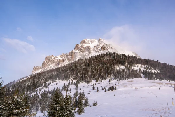 Góry Velky Rozsutec Male Fatra Zimie Wysokich Wiatrach Latający Śnieg — Zdjęcie stockowe