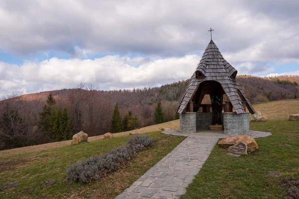 Gedenkteken Bergen Klokkentoren Van Isidora Tsjechische Beskydy Mountains — Stockfoto